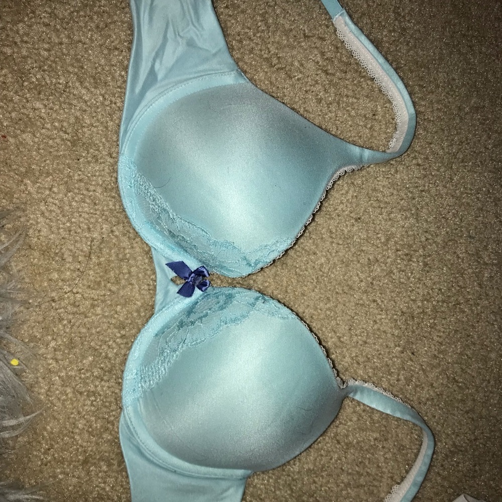 Victoria’s Secret 34B Bra